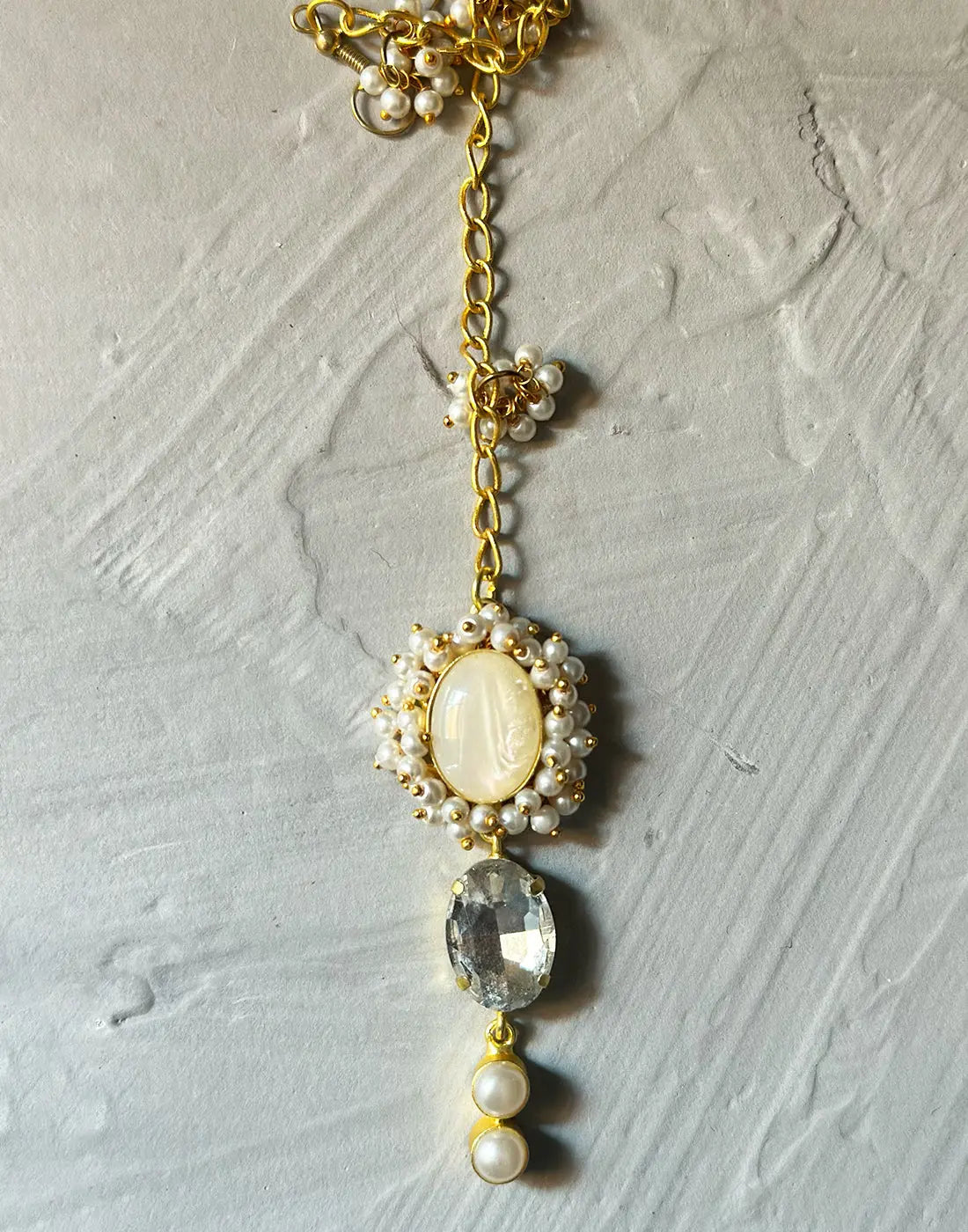 Crystal & Shell Maang Tikka / Bindi