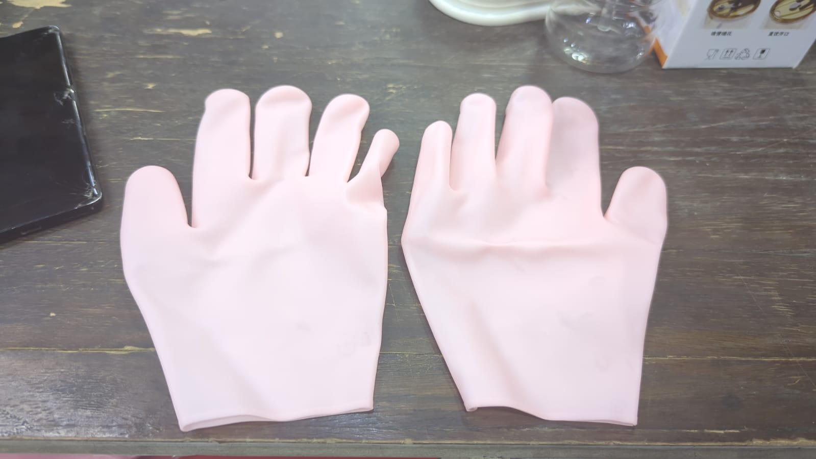 Household Cleaning Gloves – Soft Latex, Waterproof & Reusable
