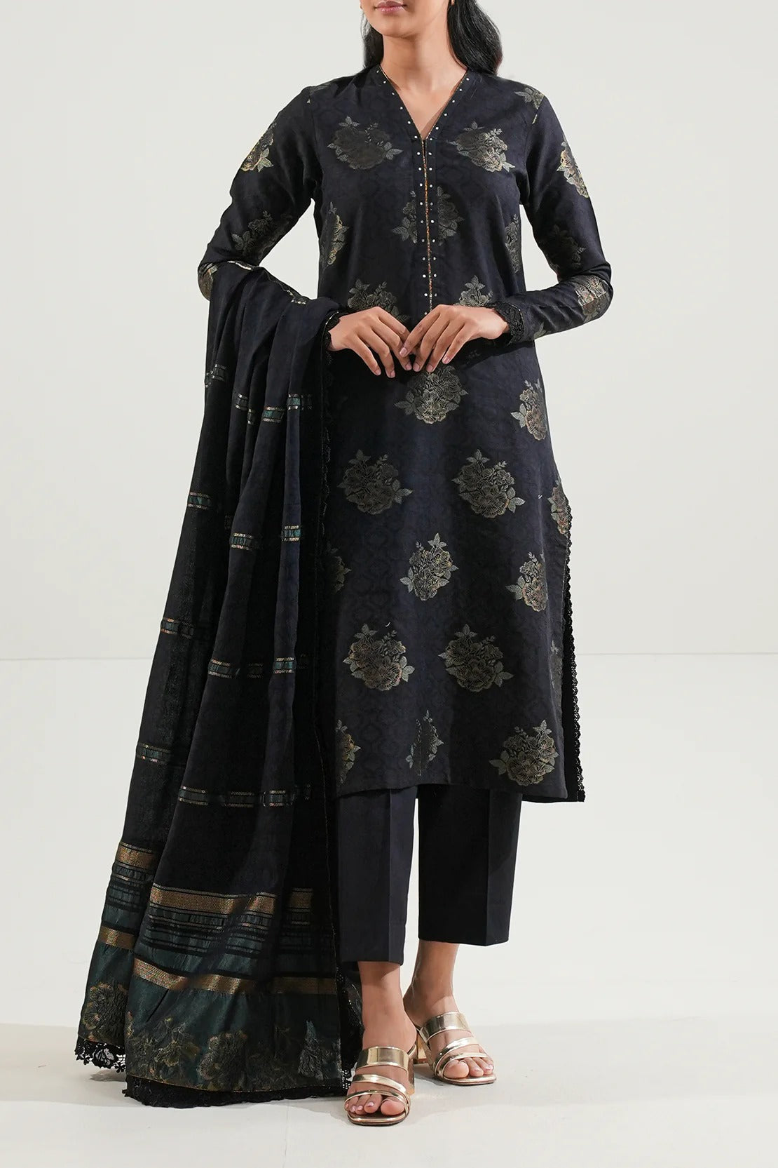 Saya Premium Dyed Jacquard 3-Piece Suit – Midnight Blue Elegance with Jacquard Dupatta & Cambric Trouser